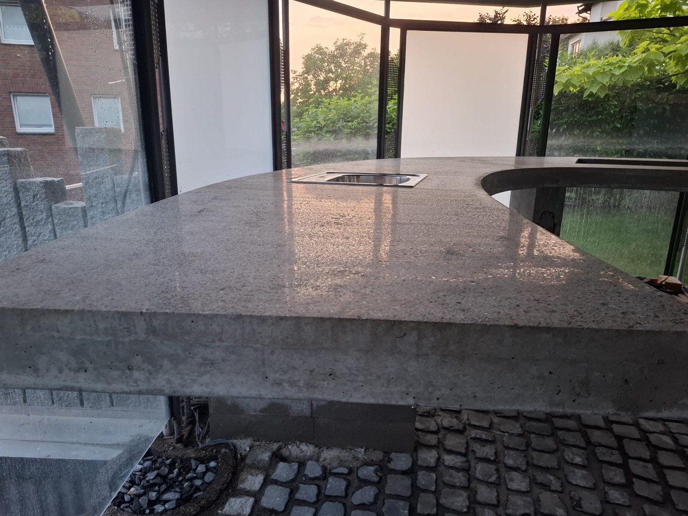 Outdoor-Küche aus Beton — Lause Baggerarbeiten